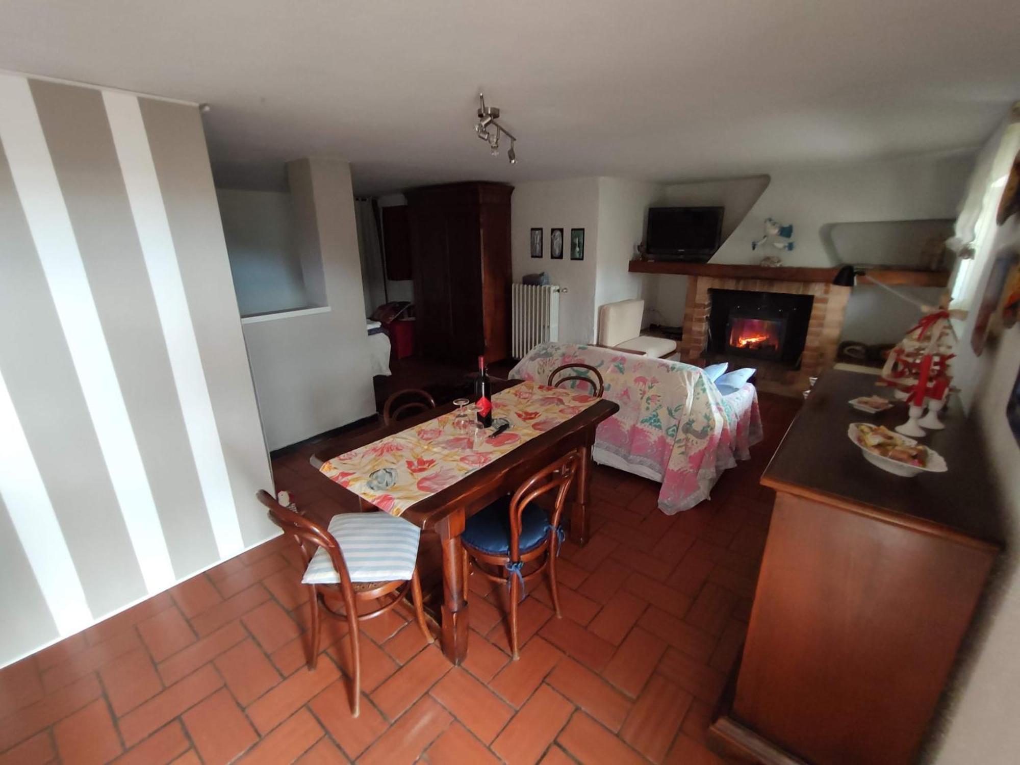 Independent Apartment With A Fabulous Patio - Casa Penny Cisano sul Neva Luaran gambar