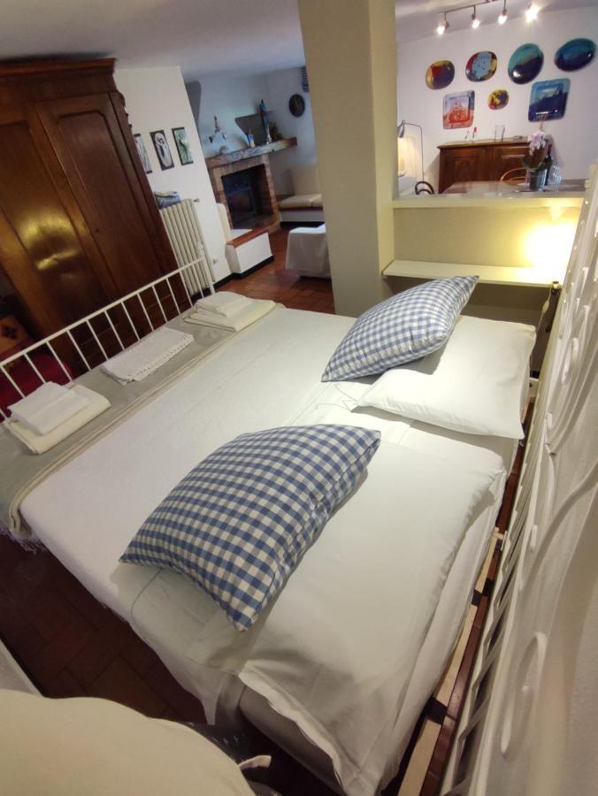 Independent Apartment With A Fabulous Patio - Casa Penny Cisano sul Neva Luaran gambar