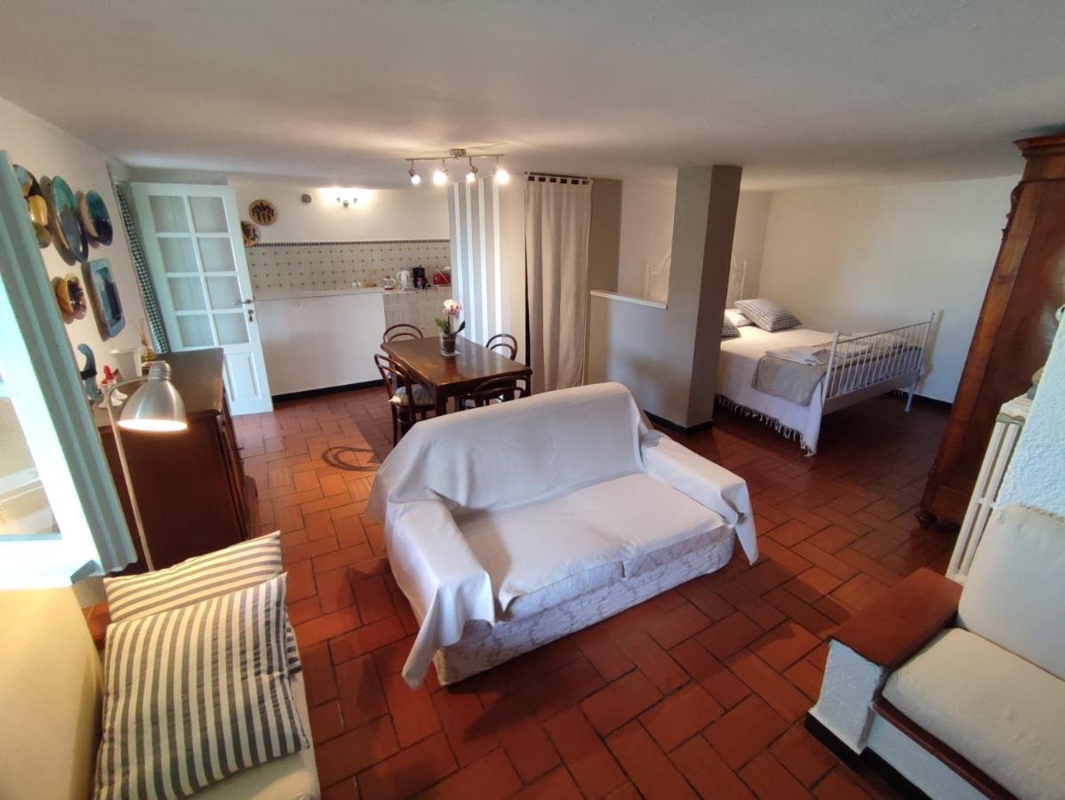 Independent Apartment With A Fabulous Patio - Casa Penny Cisano sul Neva Luaran gambar